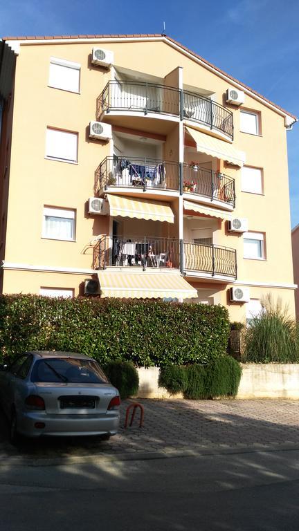 Apartment Pula Relax Luaran gambar